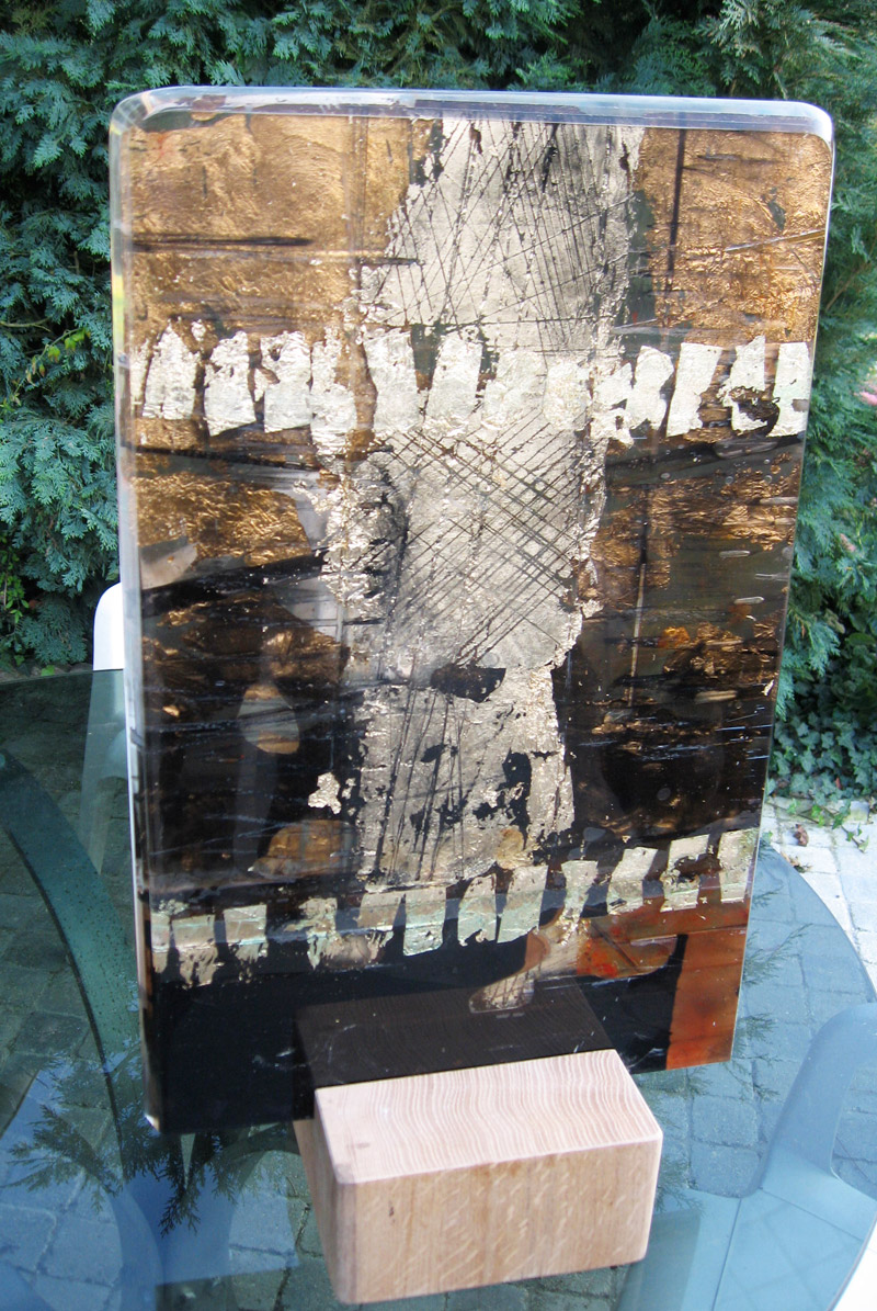 L oeuvre au noir 67 x 38 x 20 cm L oeuvre au noir 67 x 38 x 20 cm