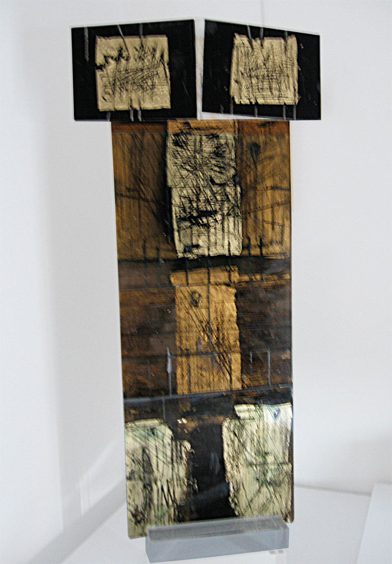 La stele aux deux visages 130 x 45 x 16 cm